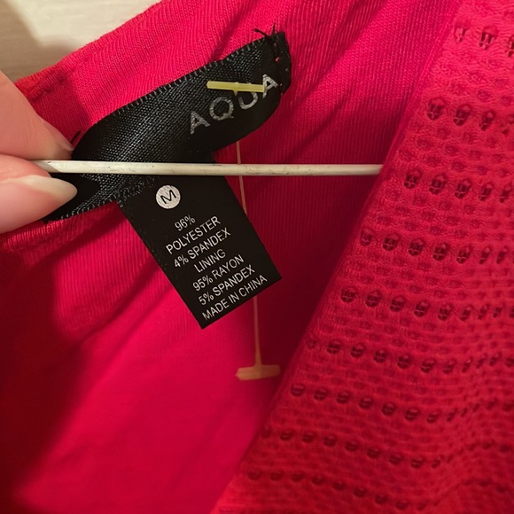 Crochet-like zip up pinkish red dress - Picture 2 of 5